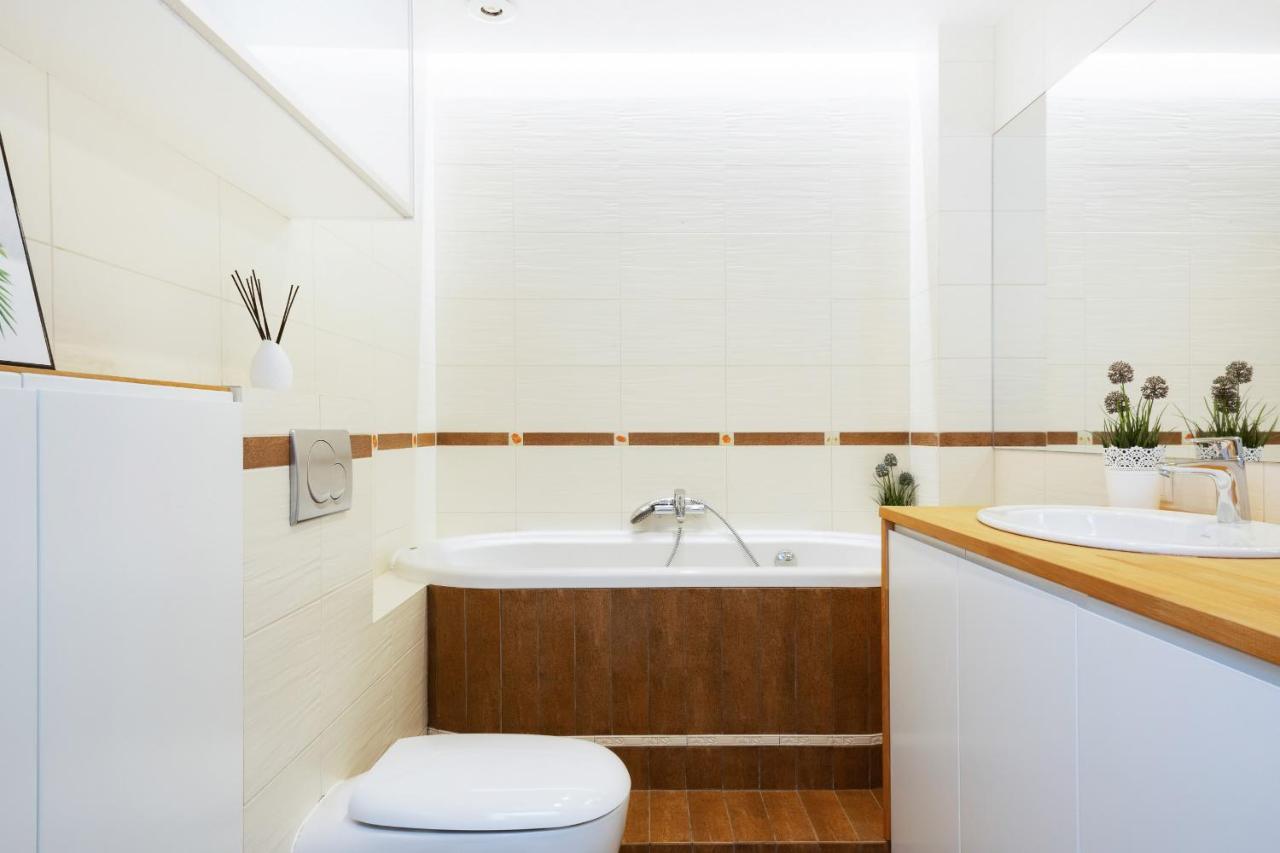 Apartments Warsaw Zelazna By Noclegi Renters Luaran gambar